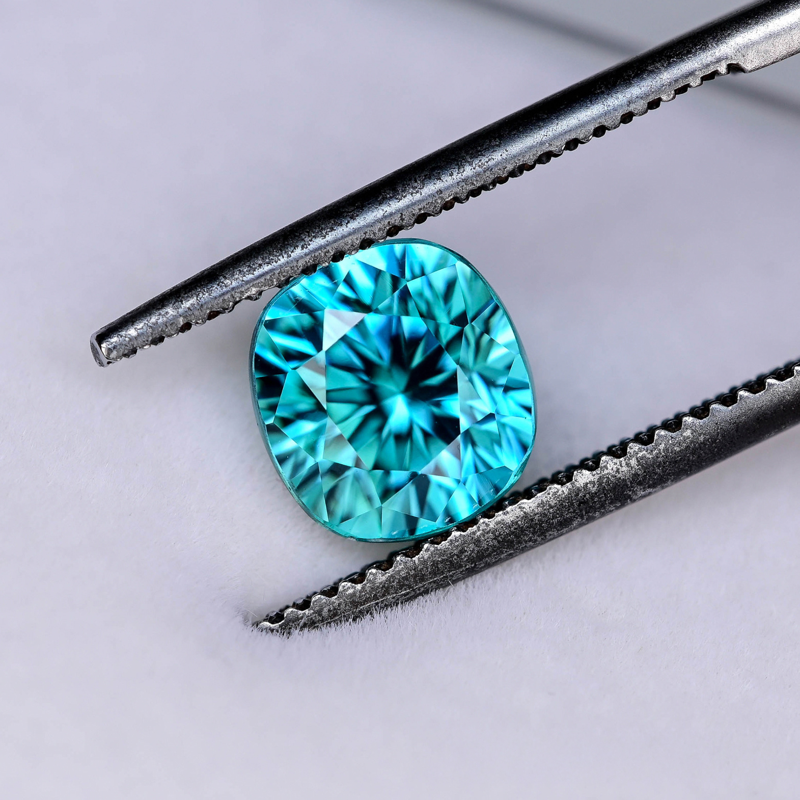 48 - 4.74ct Electric Blue Zircon 